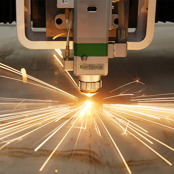 Several-major-accessories-of-fiber-laser-cutting-machine