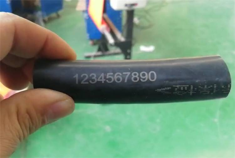 маркировка на машина за ултравиолетово лазерно маркиране върху кабел