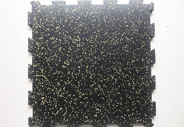 China 500 X 500 Mm Laminated Interlocking Rubber Mats Gym Factory