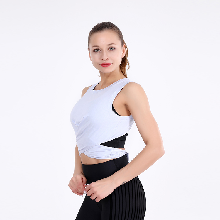 Lightweight Front Buckle Fitness Sports Tank Top Bra - China Sports Wear  and Bra price
